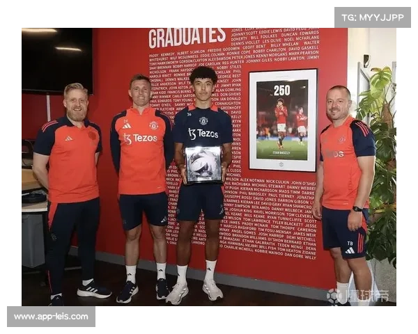 曼联官方纪念品销量创新高彰显俱乐部品牌影响力持续提升 曼联官方纪念品销量创新高彰显俱乐部品牌影响力持续提升