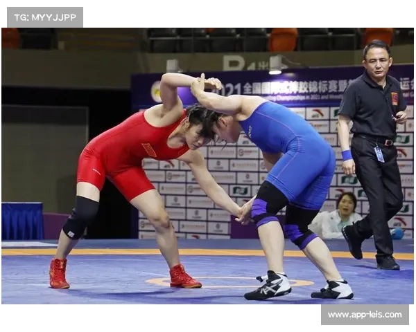 全运会女子自由式摔跤57公斤级 广东梁虹带伤夺银改写历史 全运会女子自由式摔跤57公斤级 广东梁虹带伤夺银改写历史